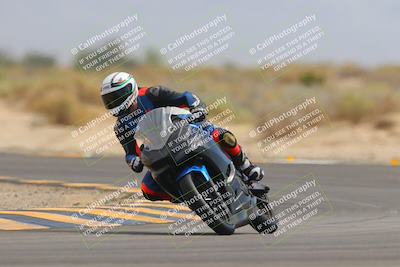 media/Sep-30-2023-SoCal Trackdays (Sat) [[636657bffb]]/Turn 16 (1145am)/